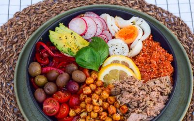 Portugese bowl met quinoa ‘de tomate’ en tonijn (eiwitrijk)